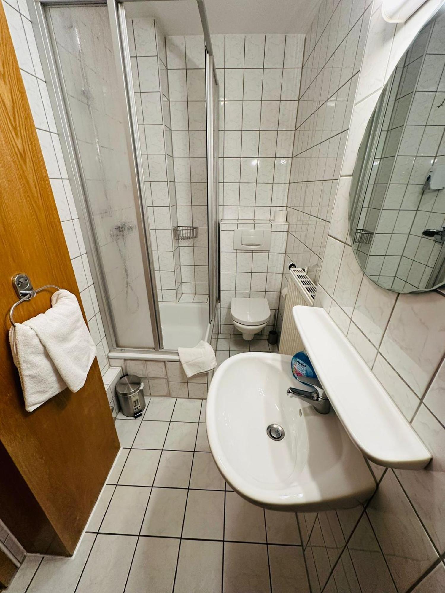 Hotel Bff Airport Messe Schlaf - Duesseldorf Kültér fotó