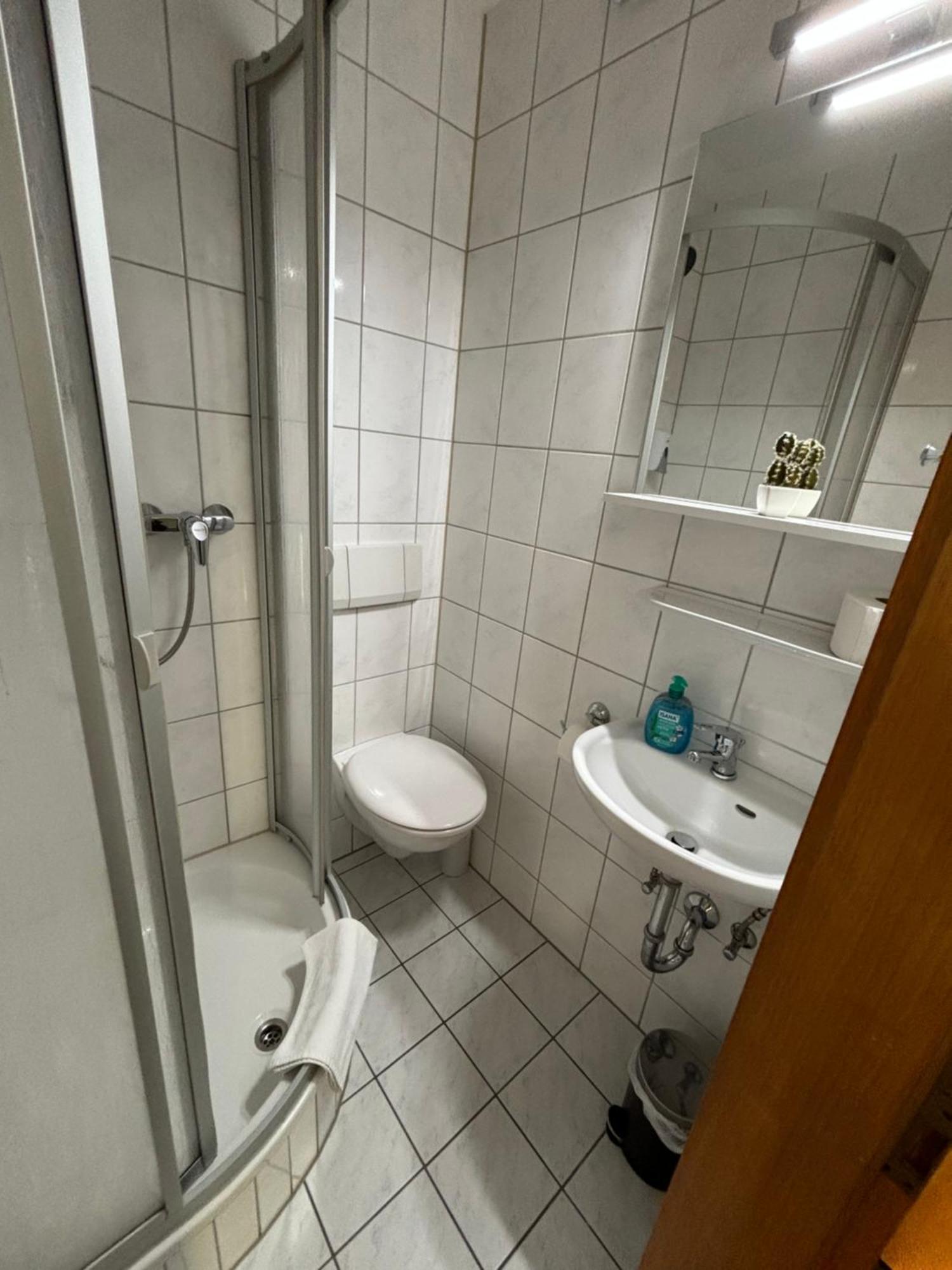 Hotel Bff Airport Messe Schlaf - Duesseldorf Kültér fotó