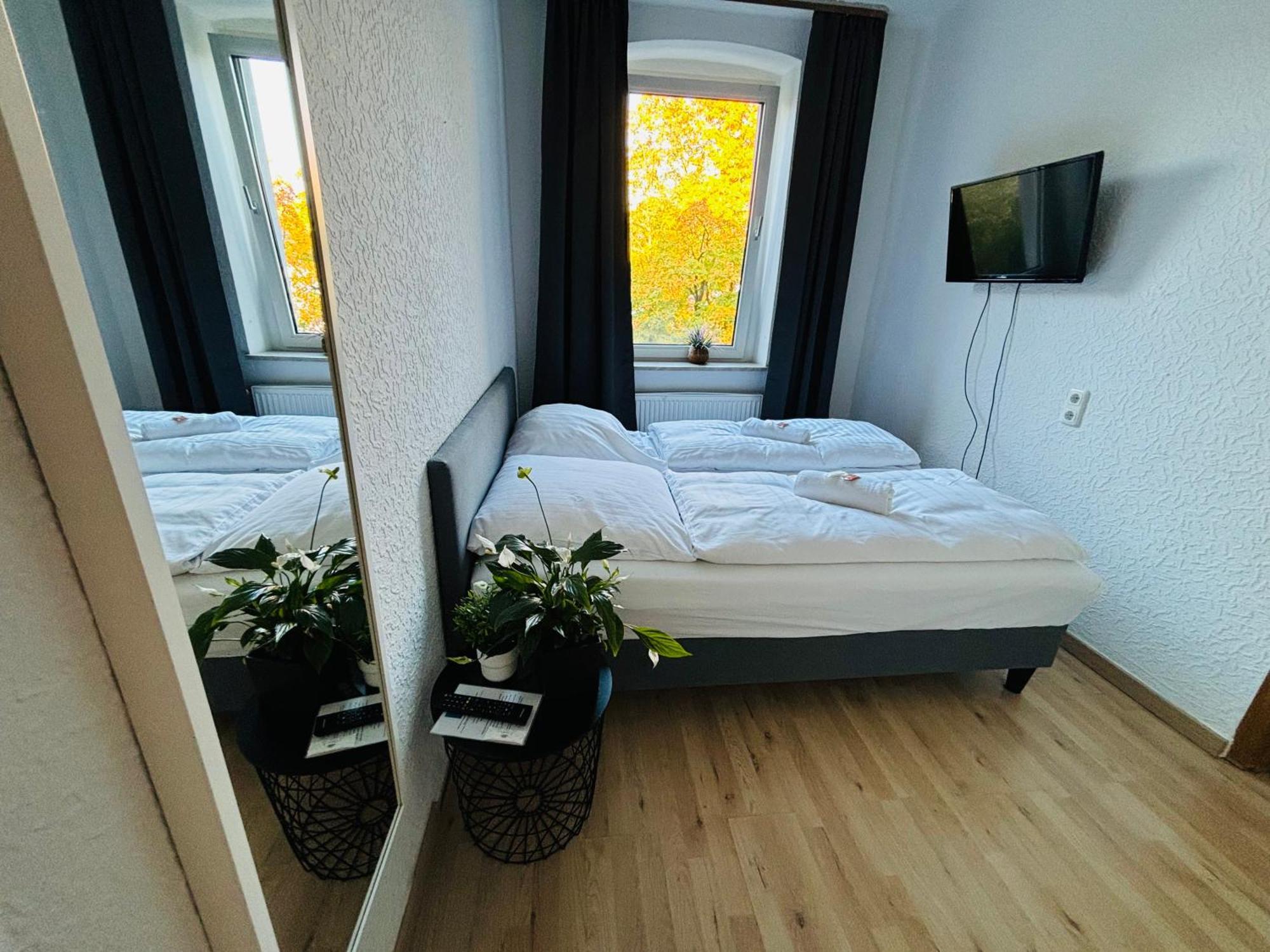 Hotel Bff Airport Messe Schlaf - Duesseldorf Kültér fotó
